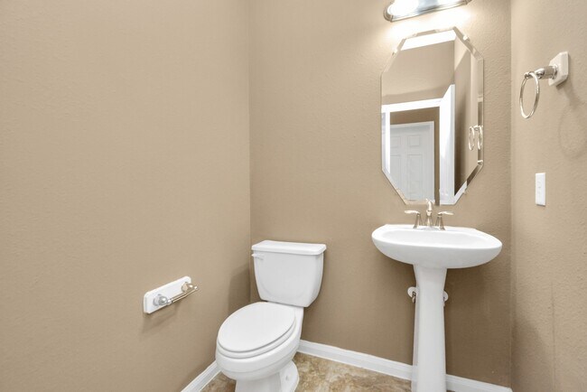 Building Photo - 3505 Barrington Ct