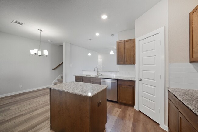 Building Photo - 25172 Pacific Wren Dr