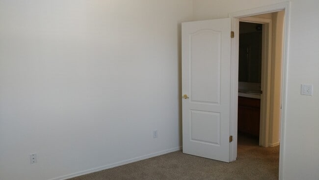 Building Photo - 2-Story home in the gated community of Eur...