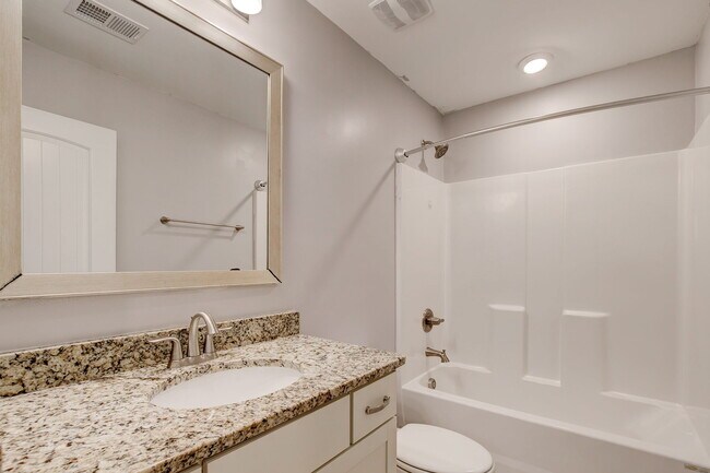 Building Photo - 416 Sandfarm Trail