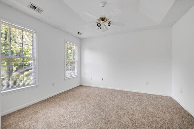 Building Photo - 707 Southshore Pkwy
