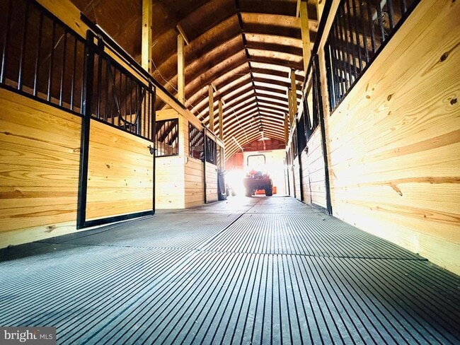 Building Photo - 3679 Pickertown Rd