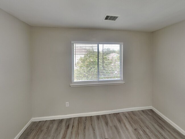 Building Photo - 12806 Boris Cove Trail