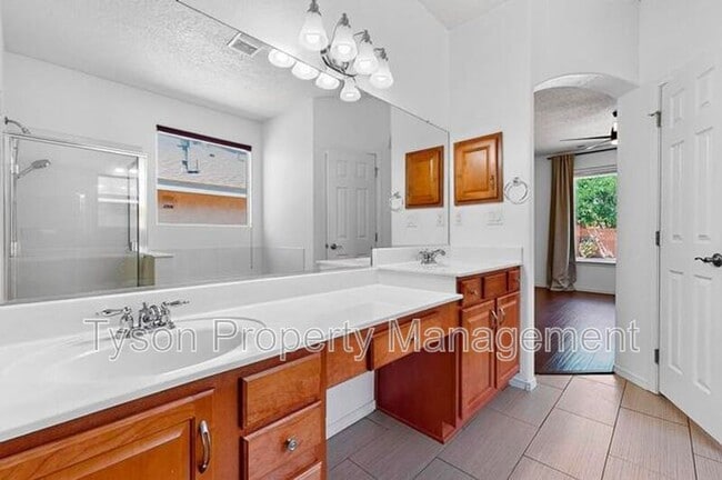 Building Photo - 10527 Brookville St NW