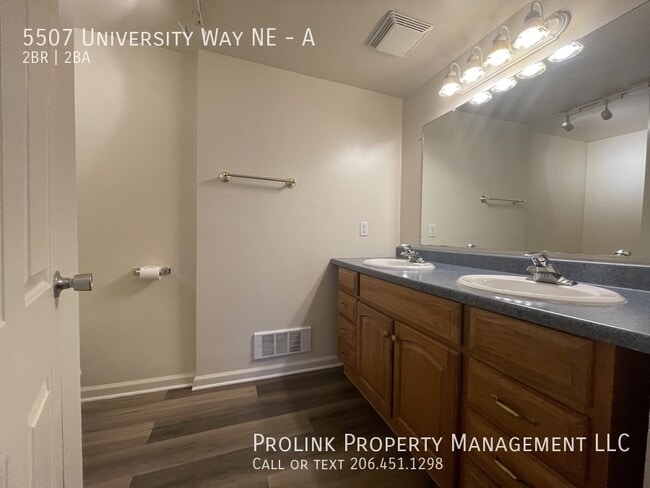 Building Photo - 5507 University Wy NE