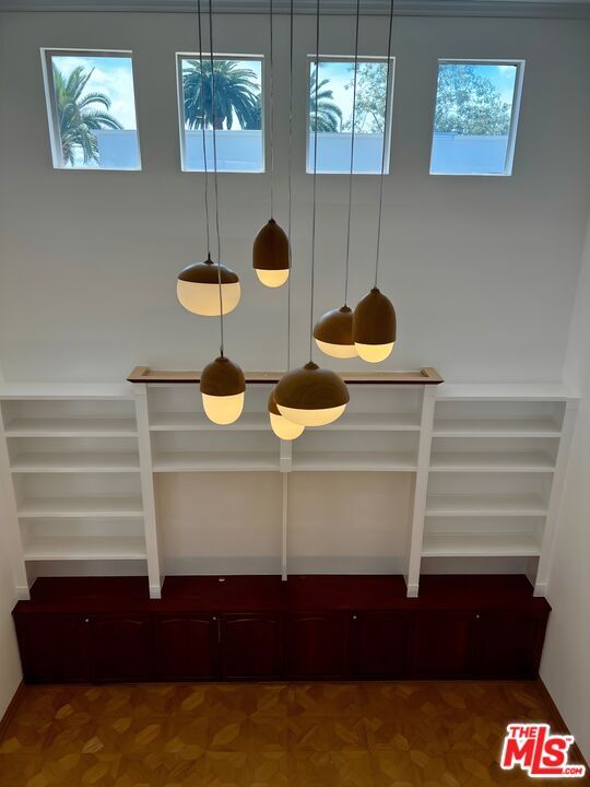 Building Photo - 7505 Hampton Ave