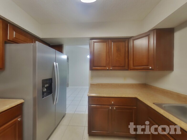 Building Photo - 4739 Harpers Ferry Ln