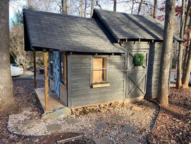 Building Photo - 1200 S Third St