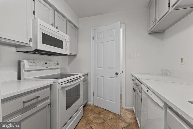 Building Photo - 5708 Olde Mill Ct