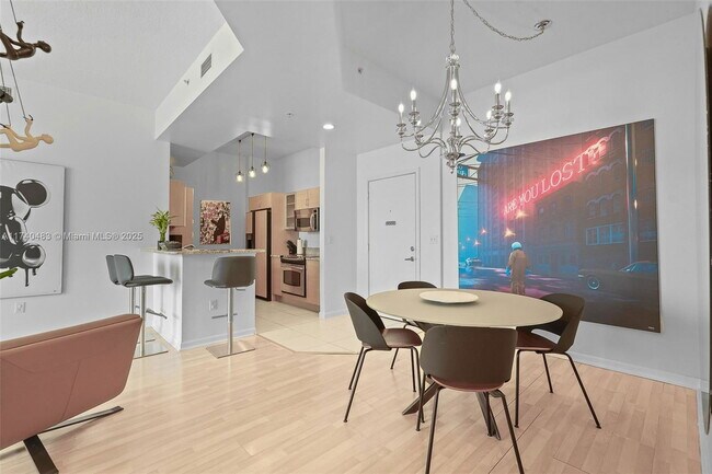 Building Photo - 2775 NE 187th St