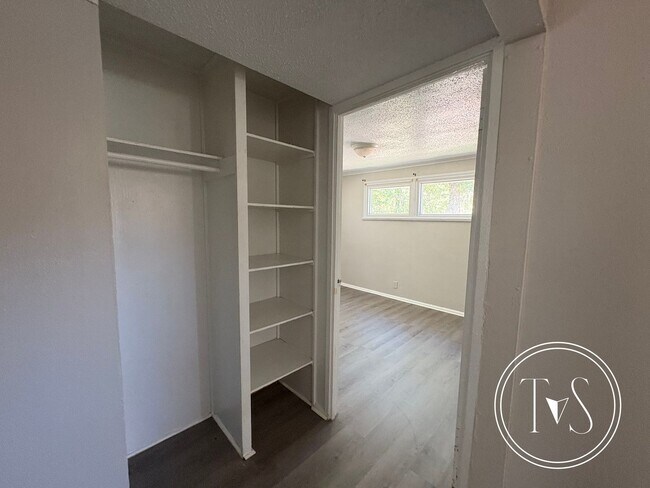 Building Photo - 524 Arnall Dr