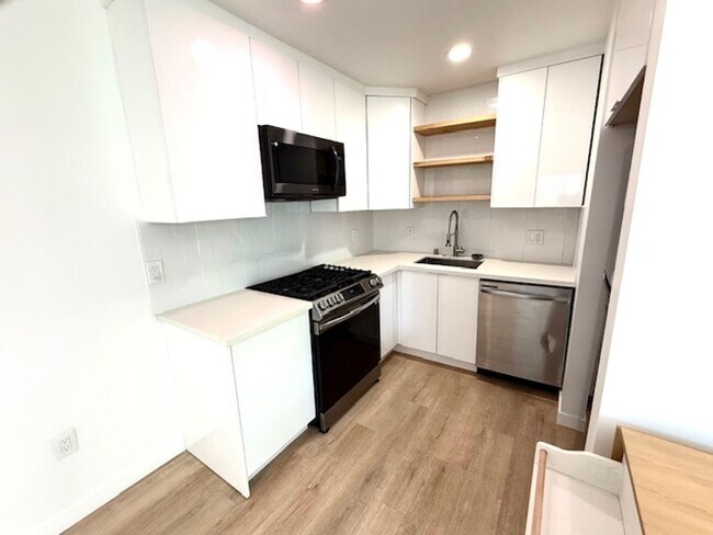 Building Photo - 4709 Maybank Ave