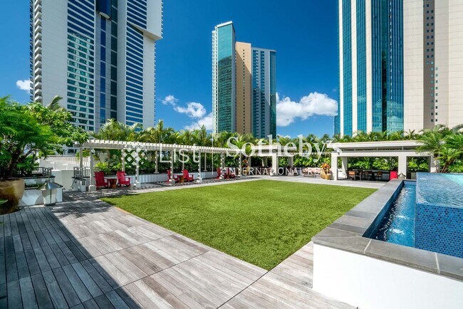 Building Photo - Waihonua #3102 | Honolulu, HI