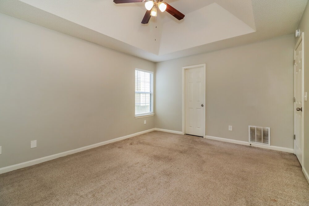 Building Photo - 2158 Denson Ln S W