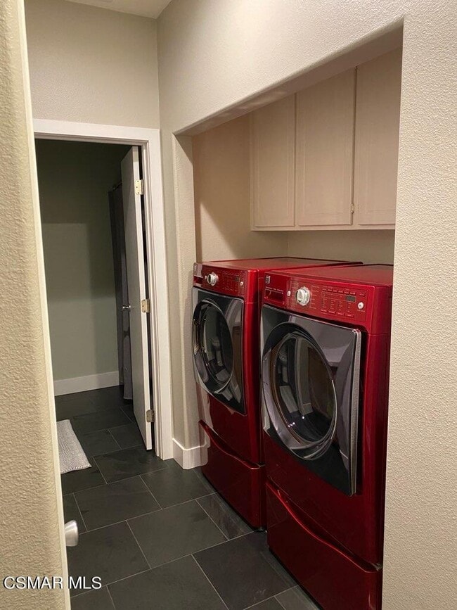 Building Photo - 27926 Cherry Blossom Ct