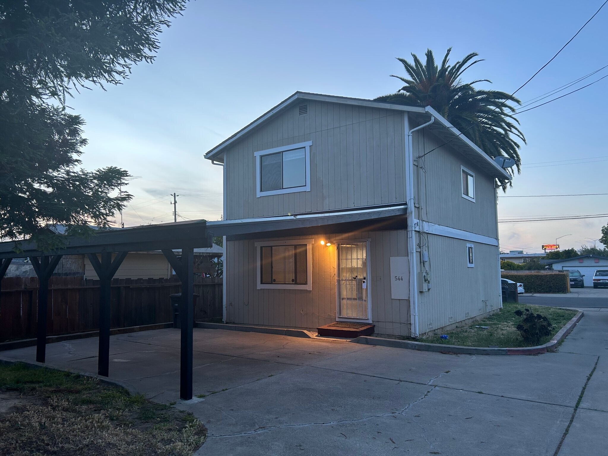 Building Photo - 544 Tehama Ave