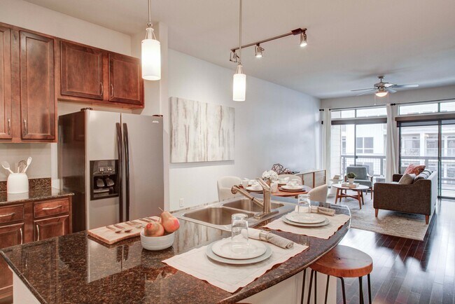 Building Photo - Chic 1-Bed Retreat | 1 Month Free!
