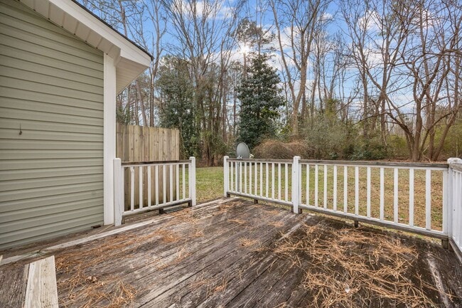 Building Photo - 3 Bedroom Duplex in Lillington