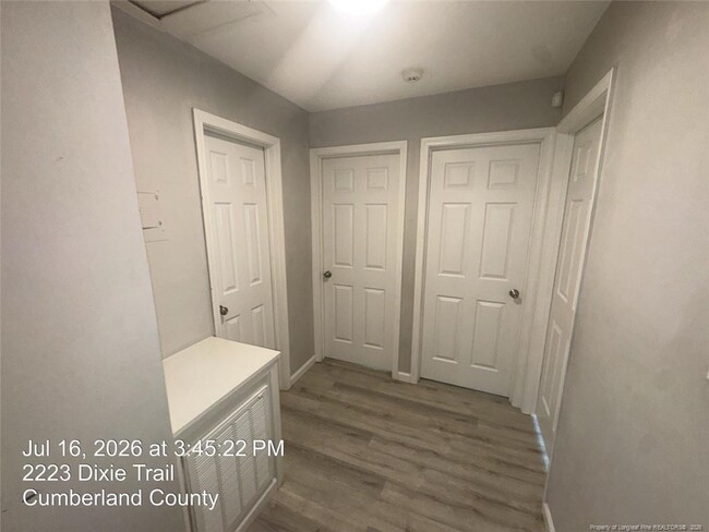 Building Photo - 2223 Dixie Trail