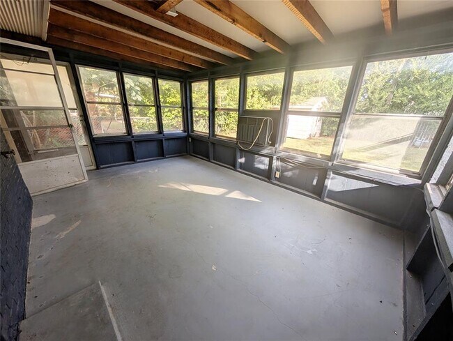 Building Photo - 1619 Carlisle Ct