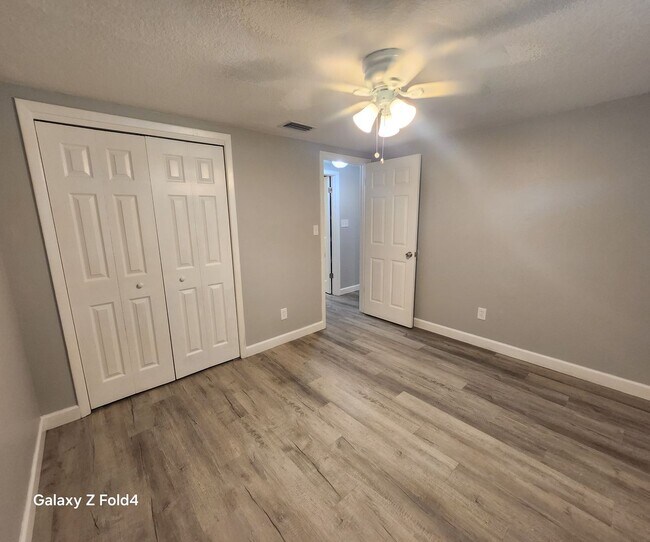 Building Photo - 12319