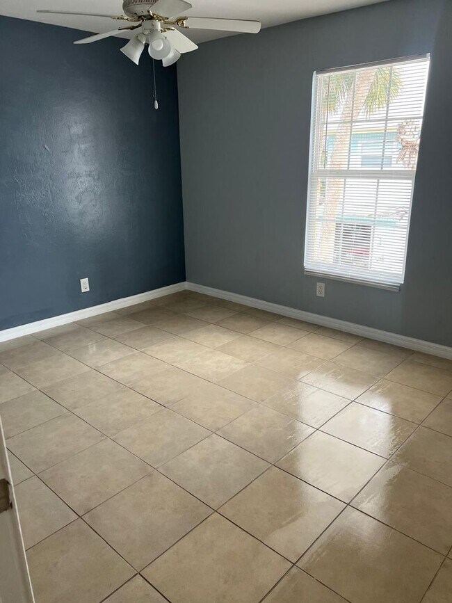 Building Photo - 128 Eucalyptus Ct