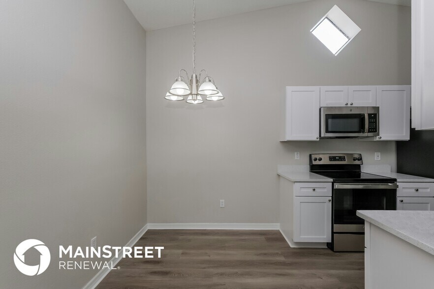 Building Photo - 13404 Laraway Dr