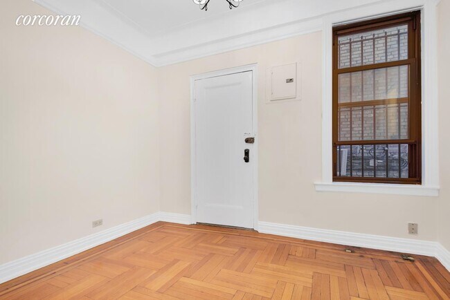 Building Photo - 69 W 106th St