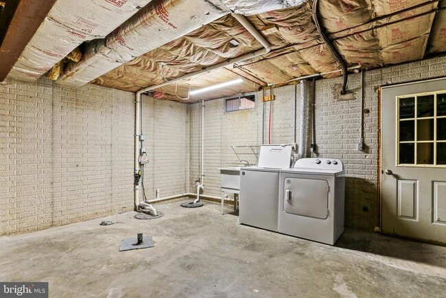 Building Photo - 412 Windy Knoll Dr