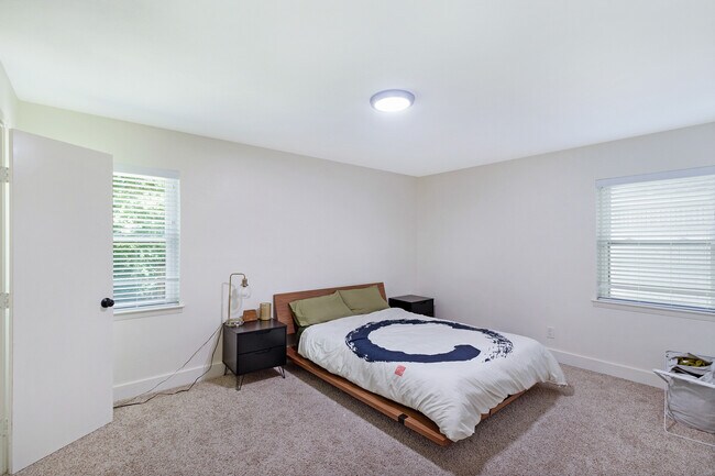 Building Photo - 1839 Sedona Ln