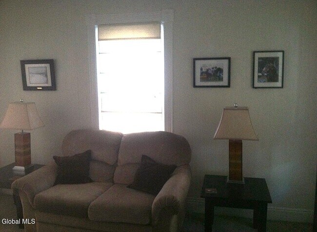 Building Photo - 120 Van Dam St