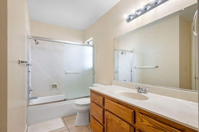 Building Photo - 516 Carrigane Way