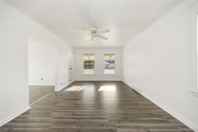 Building Photo - 20258 Caldwell St