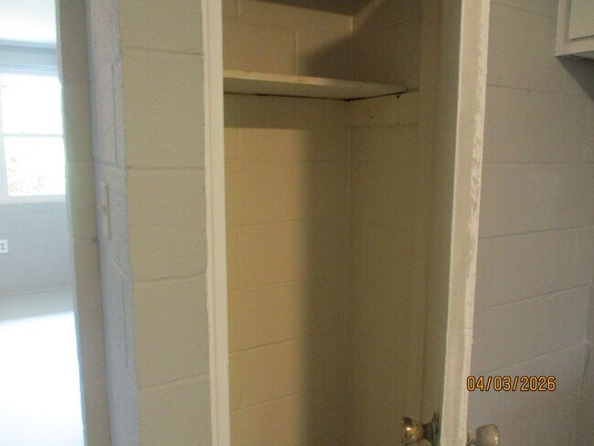 Building Photo - Affordable Ground-Level Living in Greenwood