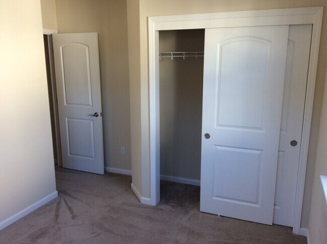 Building Photo - Opportunity Knocks! Updated Tri-Level prop...