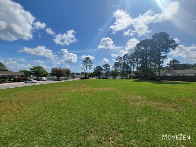 Building Photo - 1731 Pepperwood Way