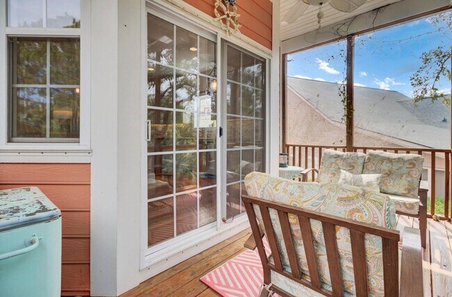 Building Photo - 1428 Bloomingdale Ln