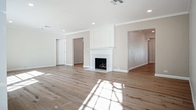 Building Photo - 5 bedroom, 5.5 bath, 4800 sq ft Prime Studio City Home with Pool and Hollywood Hills views