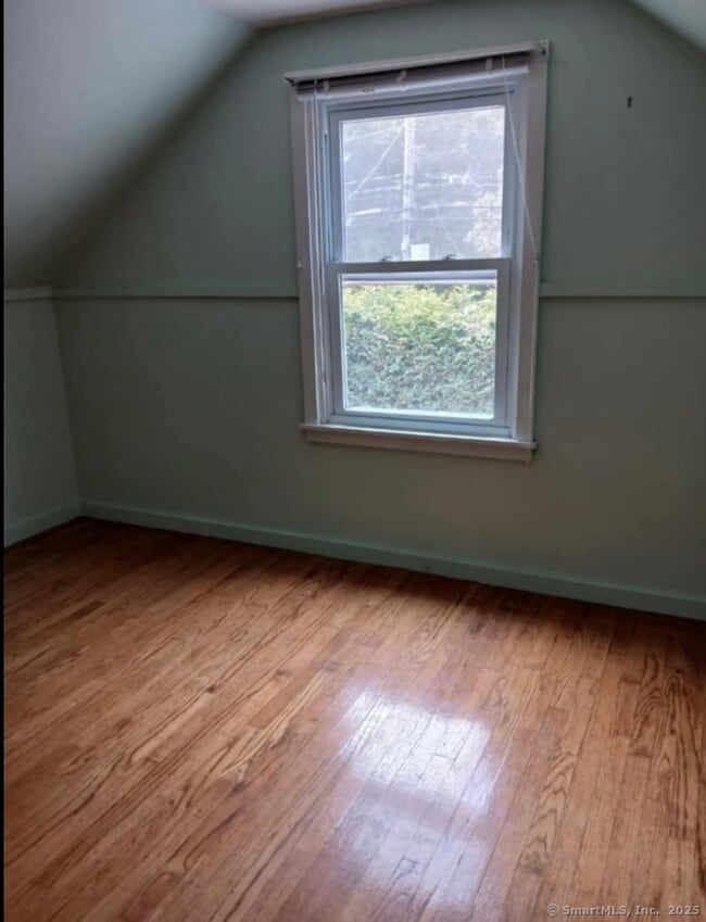 Building Photo - 391 Greenhaven Rd