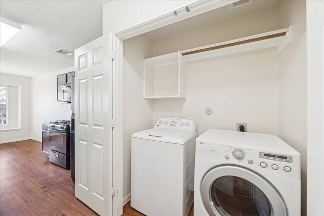 Building Photo - 15419 Bammel Oaks Ct