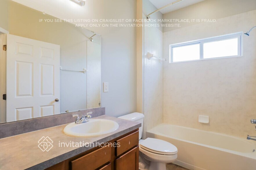 Building Photo - 901 Hawk Run Ct