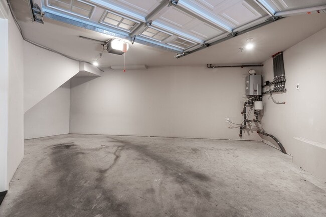 Building Photo - 2bd/2.5ba Seattle Townhome