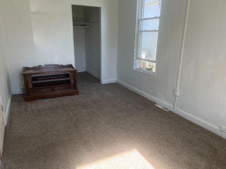 Building Photo - 816 W Liberty St