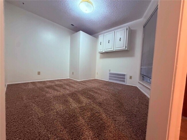Building Photo - 3761 N Whippoorwill Ct