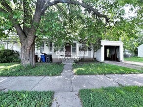 Building Photo - 200 W 4th Ave