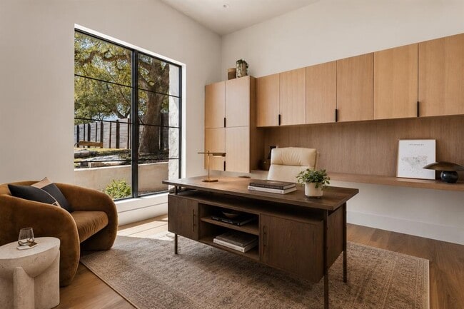 Building Photo - 6102 Forest Hills Dr