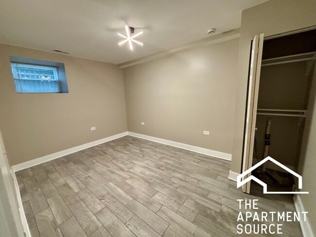 Building Photo - 3301 N Harding Ave