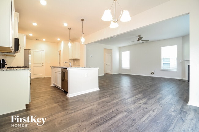 Building Photo - 400 Ashborne Ln