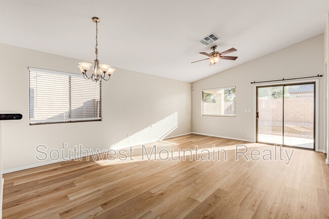 Building Photo - 30196 N Sunray Dr