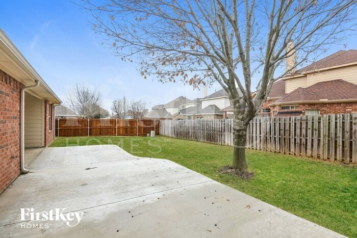 Building Photo - 5500 Milford Dr
